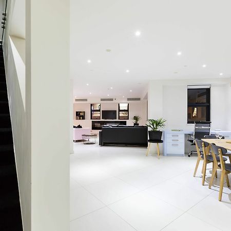 Maddison, 3Bdr Port Melbourne Apartment Bagian luar foto