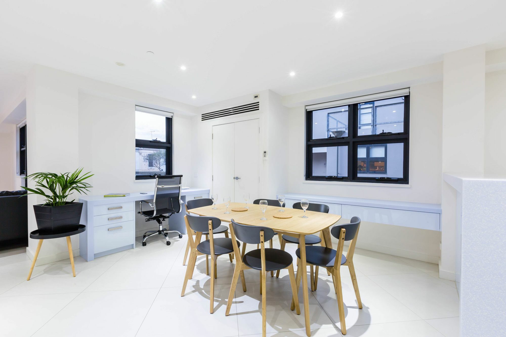 Maddison, 3Bdr Port Melbourne Apartment Bagian luar foto